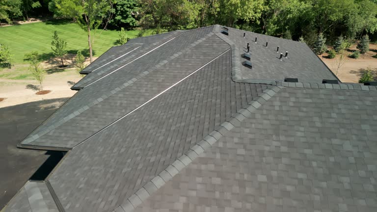 Best Roof Installation  in Village Of Waukesha, WI